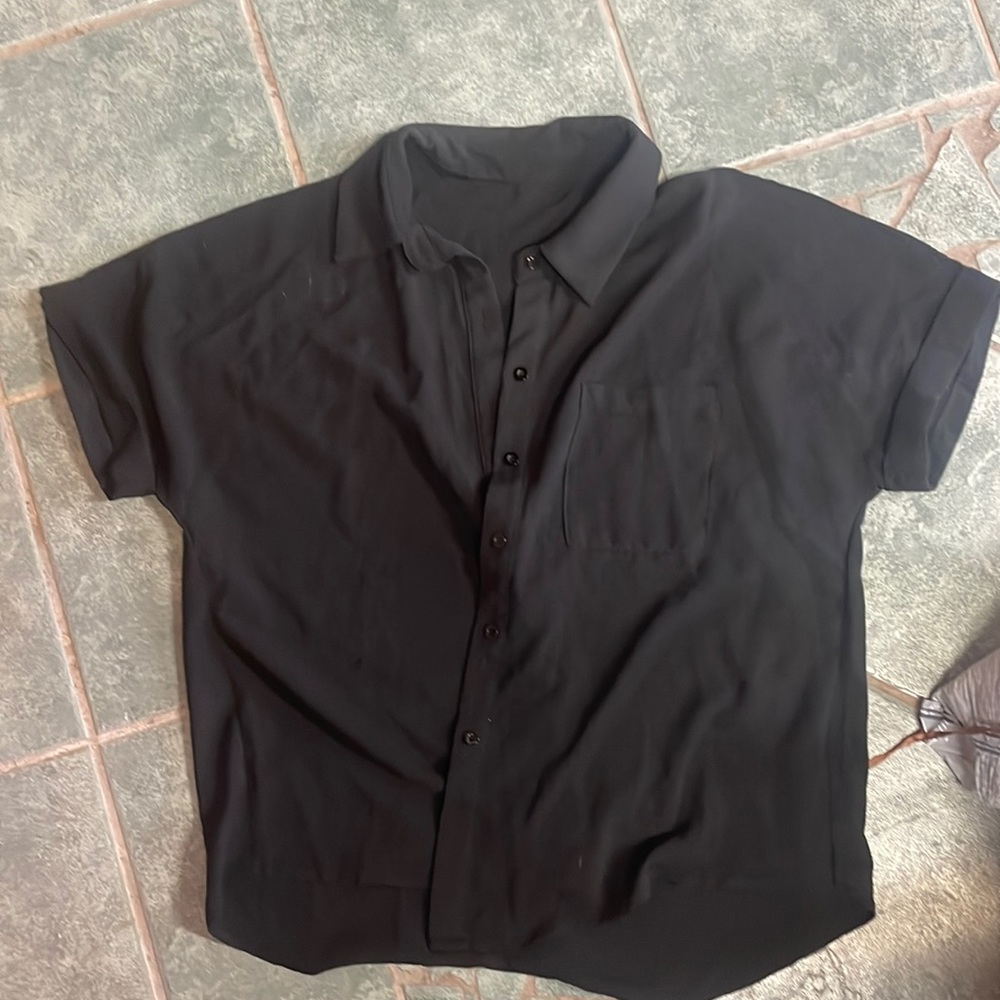 Black shirt. 0xl. SHEIN. Never worn.